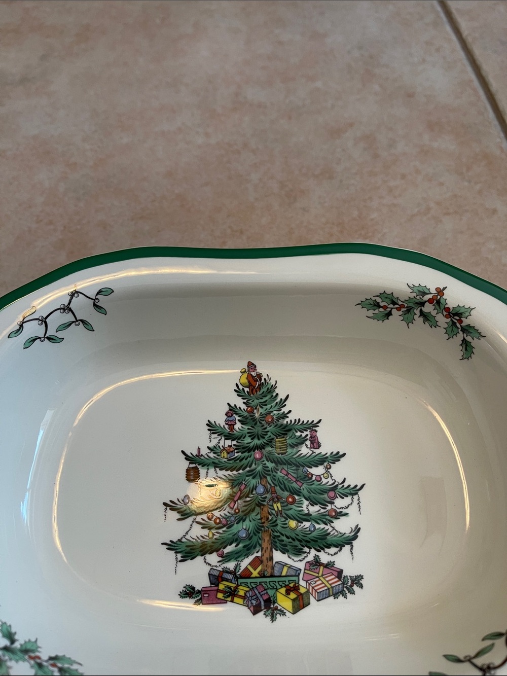 Spode Christmas Tree: Open Vegetable Dish - Picture 4 of 16